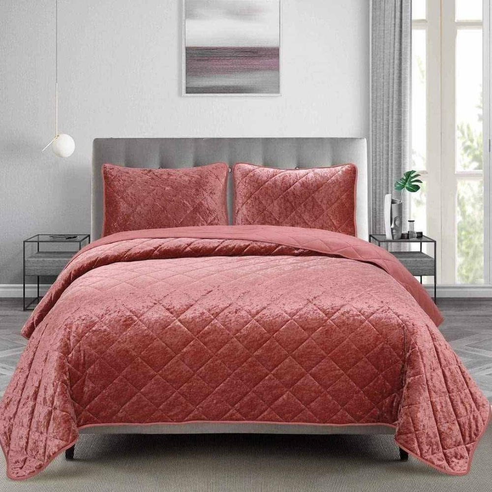 Elegant Blush Velvet Comforter Set